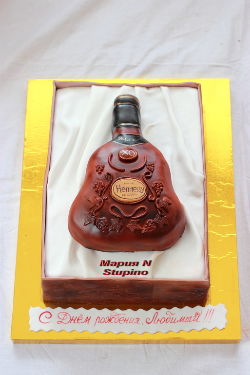 Бутылка Hennessy в коробке ...