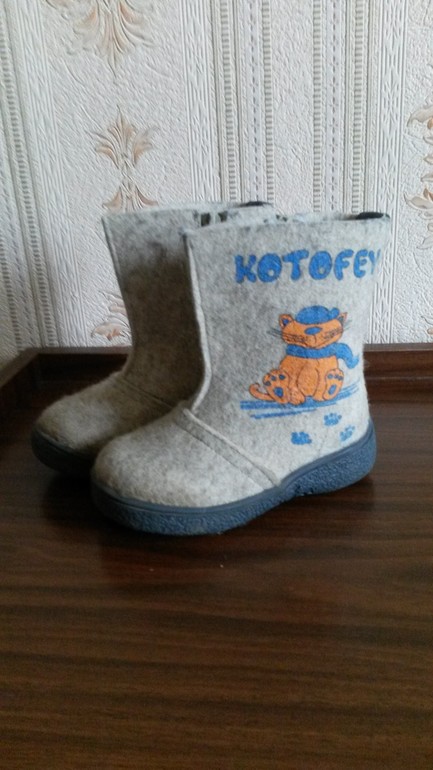Валеночки "Котофей" 24 р-р. 400 руб.