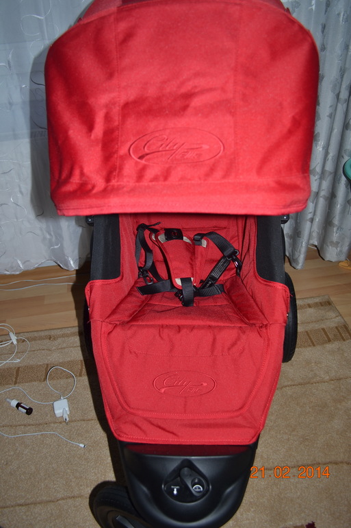 Новая коляска Baby Jogger City Elite