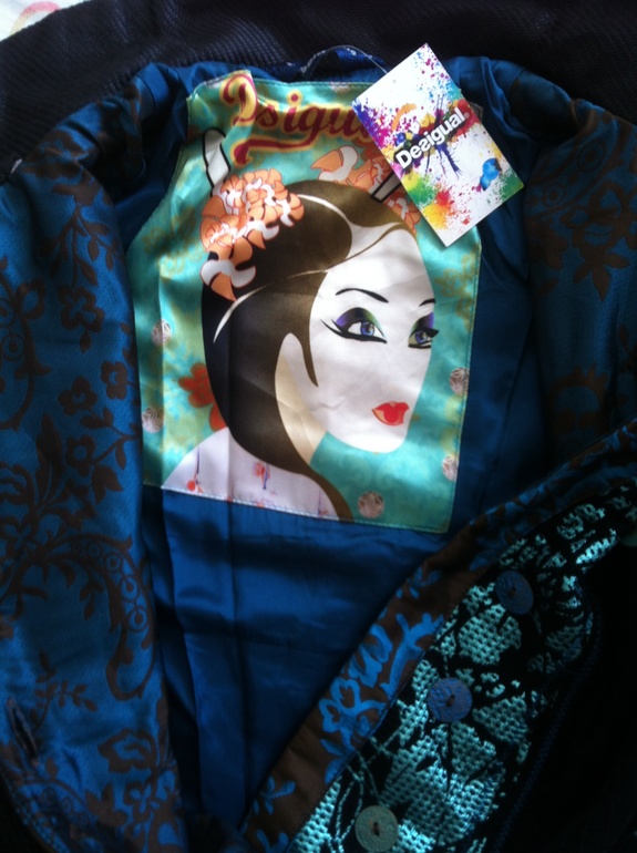 Пристрою новое пальто Desigual, 36 размер