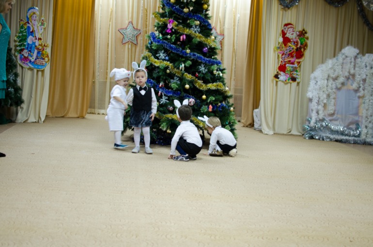 Первый утренник в саду =)