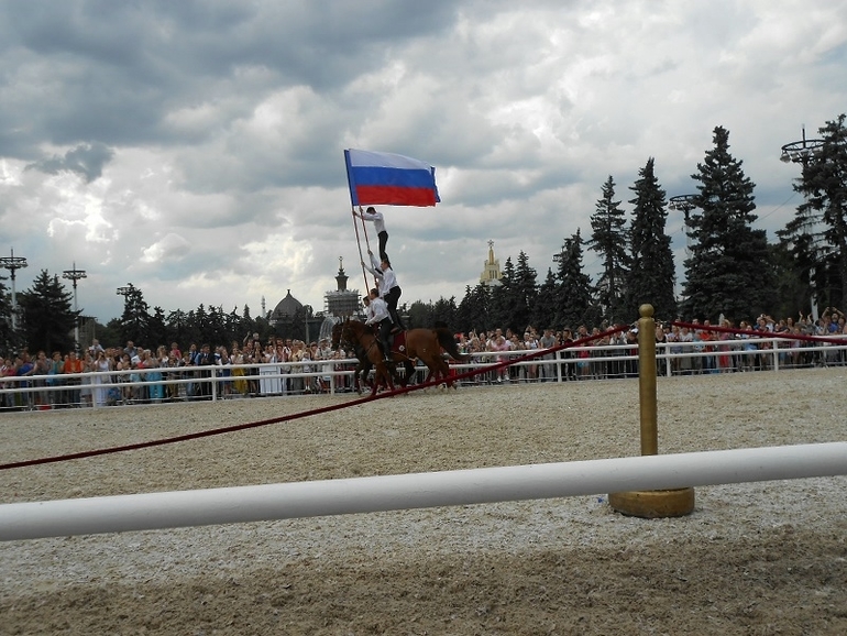 Конноспортивное шоу на ВВЦ