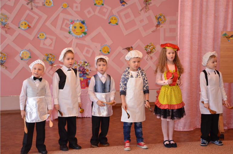 Утренник 8 марта!
