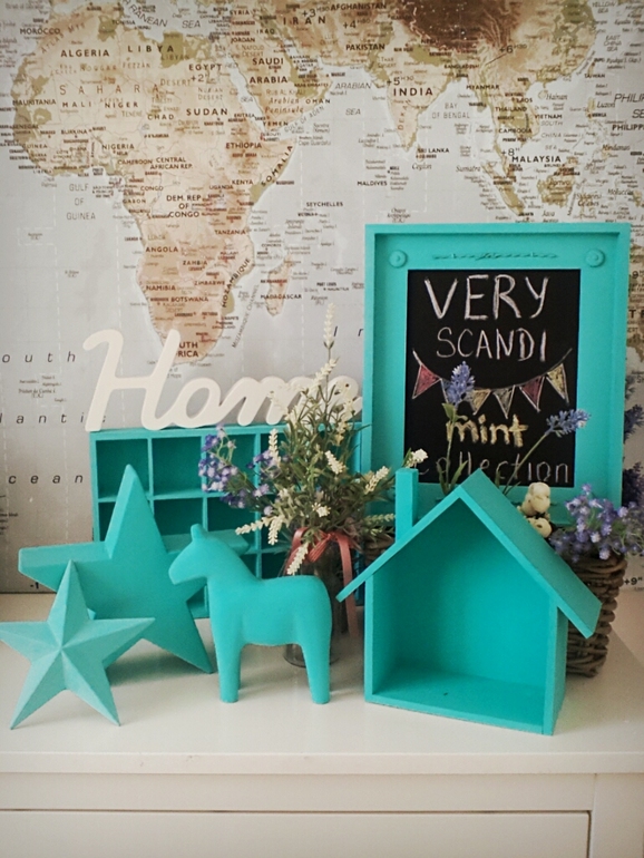 У верисканди в лице меня произошла цветотерапия и родилась мятная коллекция