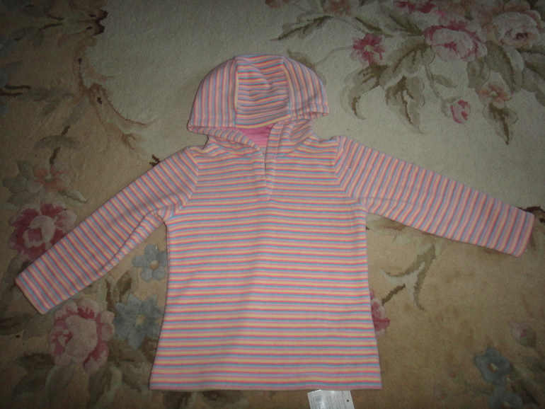 Флиска с капюшоном пр-во Германия р.24-36 мазекея новая