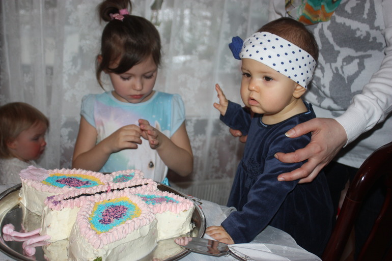 Даниелла 1 год:)))