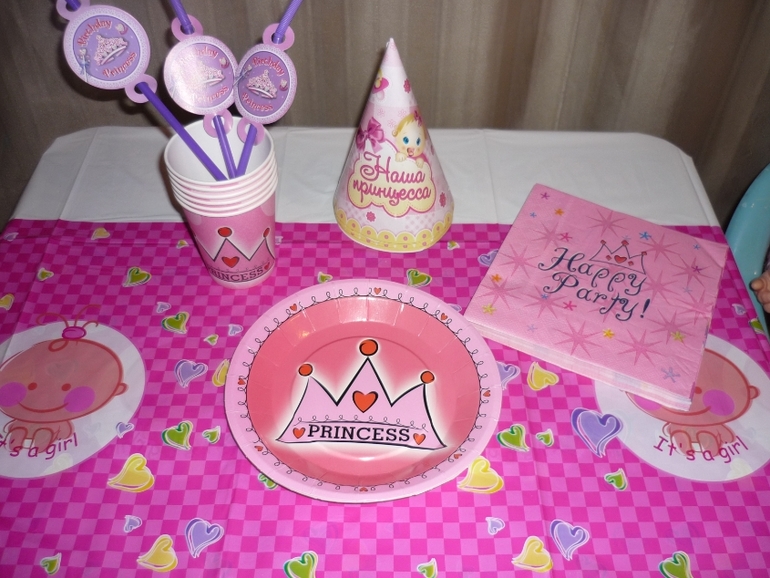 1 годик. Вот так мы украсили комнату нашей принцессе Зои!