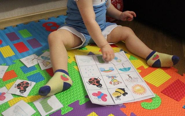 М. Шичида. "Тучи, дождик" (1,8)