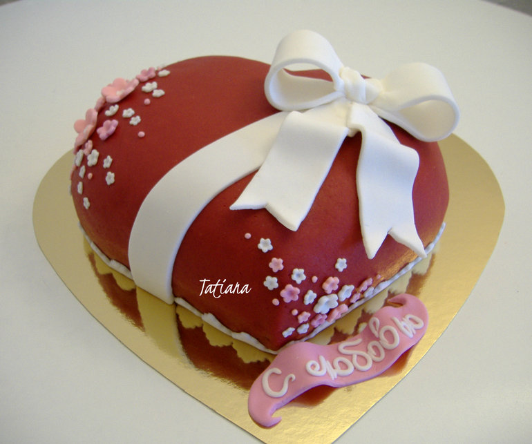 Торт ко дню влюблённых:))