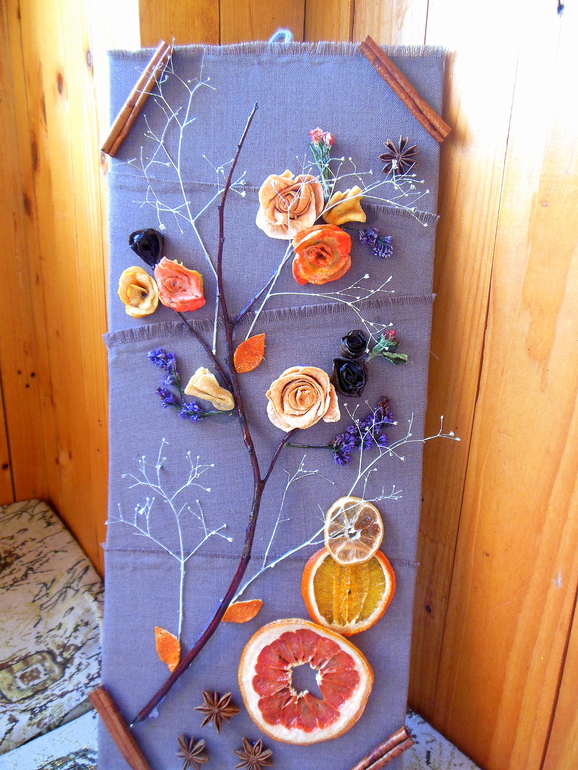 Цитрусовое панно с сухоцветами