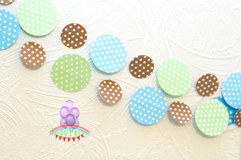 День рождения с коричневым медвежонком