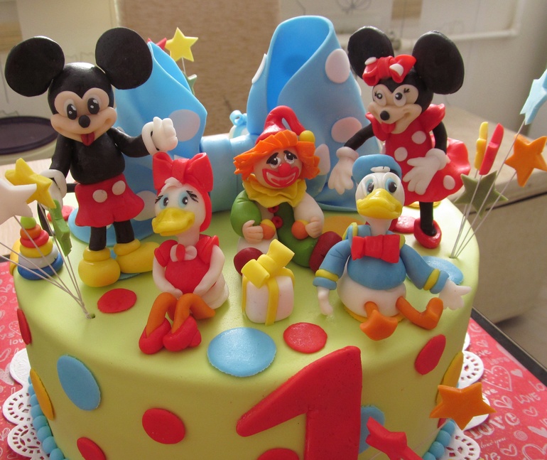 куча мала...или как все влепить на торт)