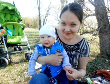 Нам 8 месяцев)