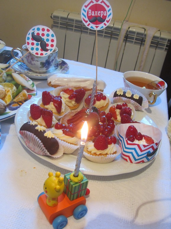 Вот и стали мы на год взрослее - причем все!