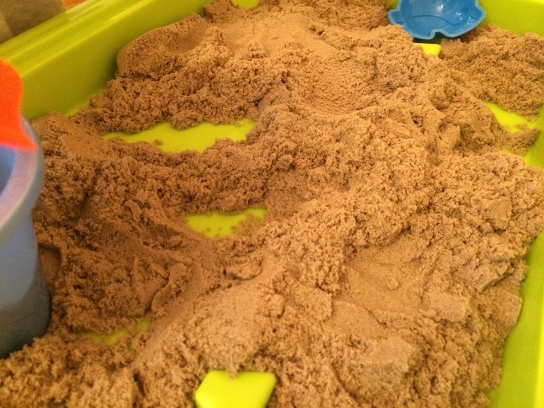 Купили доче кинетический песок!!!