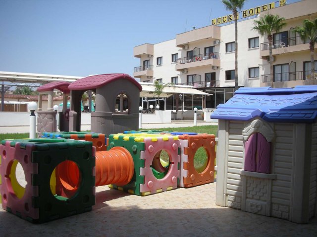 КИПР. Ларнака. Lucky Hotel Apartments