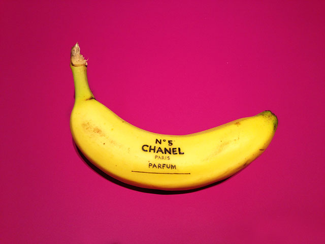 Граффити на банане: оммаж Энди Уорхолу