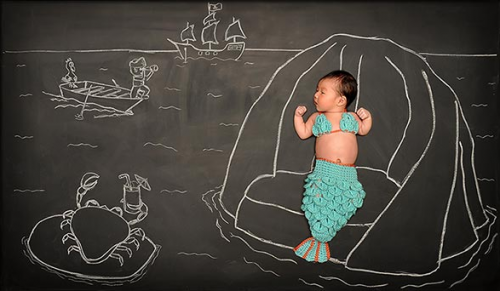 Очередная оригинальная идея для фотосъемки спящего малыша :)