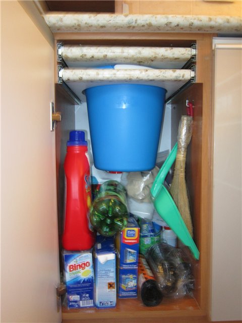 Мусорная дыра.