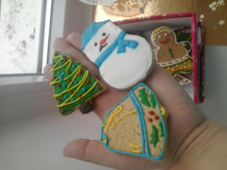 Покретикуйте пряники, пожалуйста.  Много фото. Ловлю тапки))))