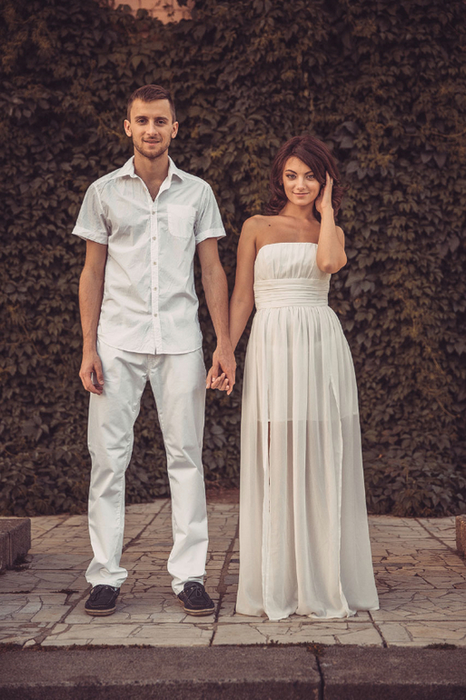 Солнечная свадьба на берегу пруда!