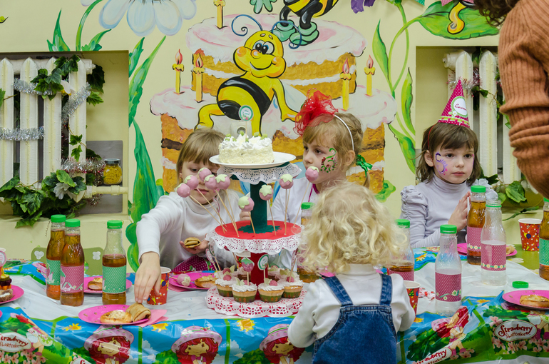 "Клубничный" День рождения