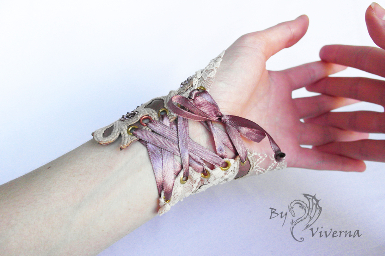 Браслет-манжет "Версальские тайны"