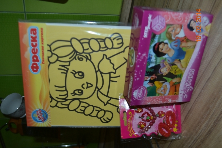 Подарки деткам на 23 февраля и 8 марта.