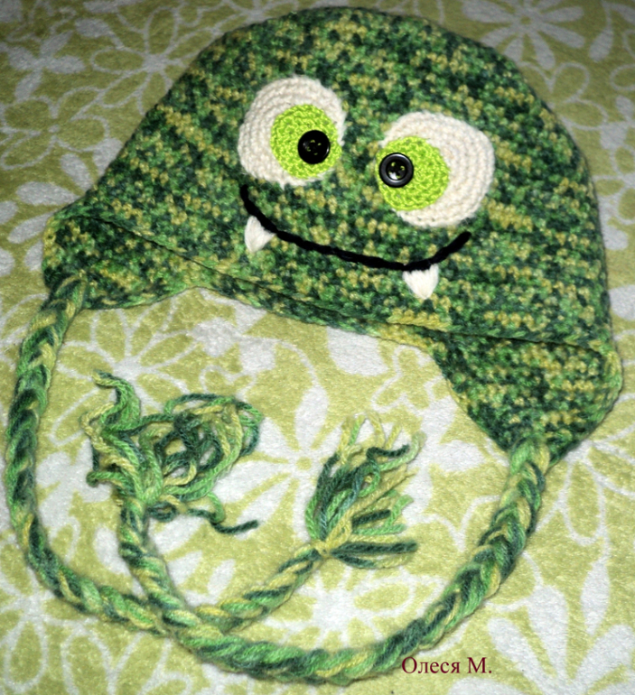 Шапка - из совы в монстрика.