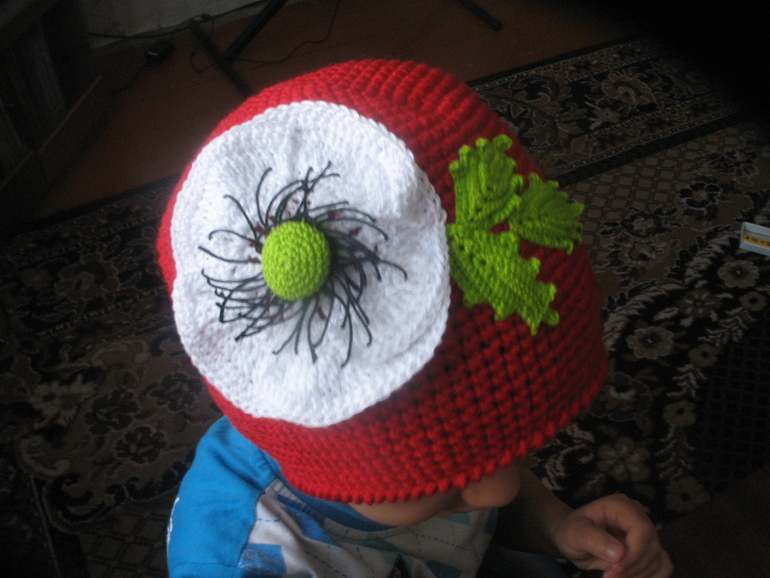 Шапочка с маком