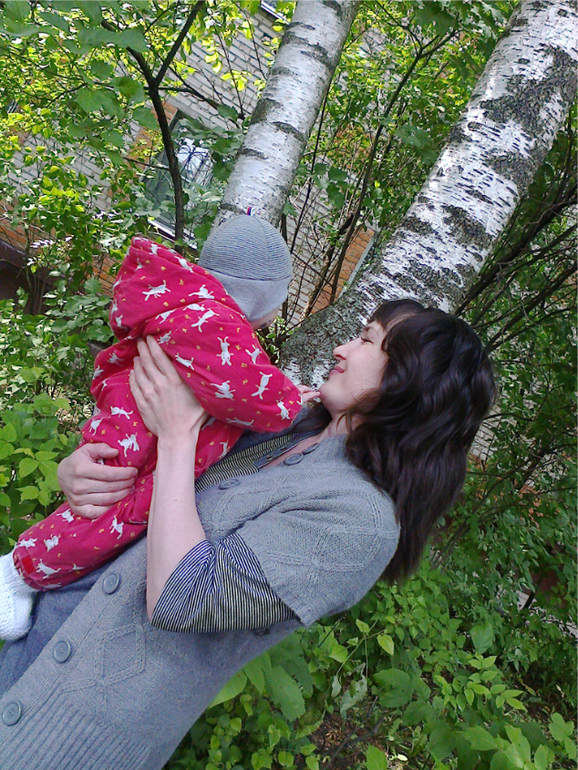 Состригла свои косы.Уууу какое облегчение)))Но Матвей всё равно найдёт что дёргать)Счастливая азиза,замотала свою макушку)