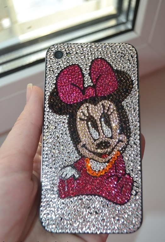Инкрустация IPhone 4 кристаллами Swarovski