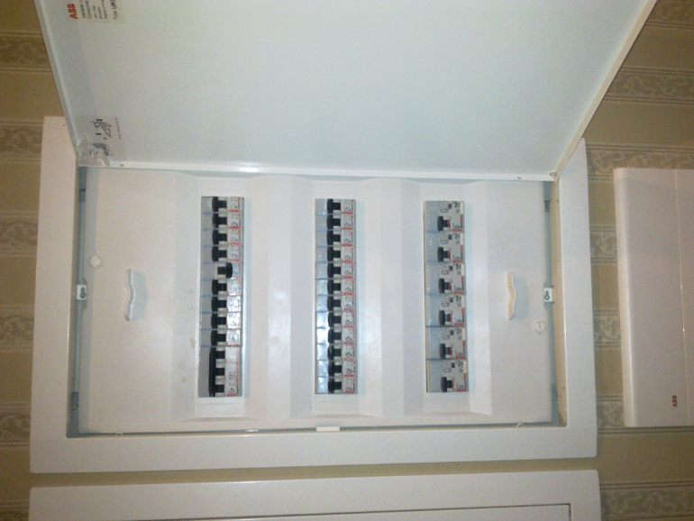 РЕМОНТ квартир дач офисов в Москве и МО ^ПОД КЛЮЧ^