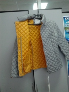 Куртка фирмы класна размер м на наш 44 цвет серый с желтой подкладкой 2500 (почтовая пепесылка за мой счет)