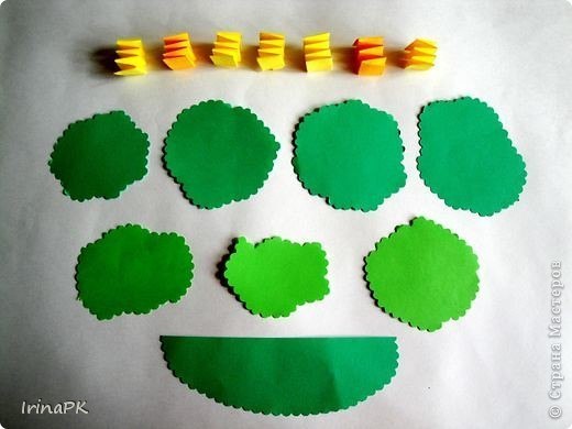 Яблонька из бумаги с объемными элементами