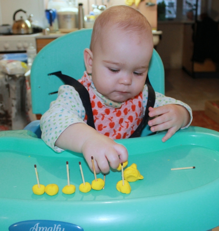 Игралки-самоделки наши.