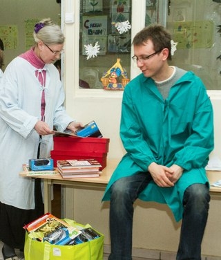 Друзья, мы осуществляем набор добровольцев по уходу за детьми-сиротами в больницах!