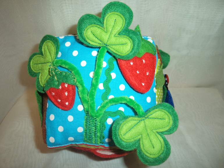 Развивающий кубик