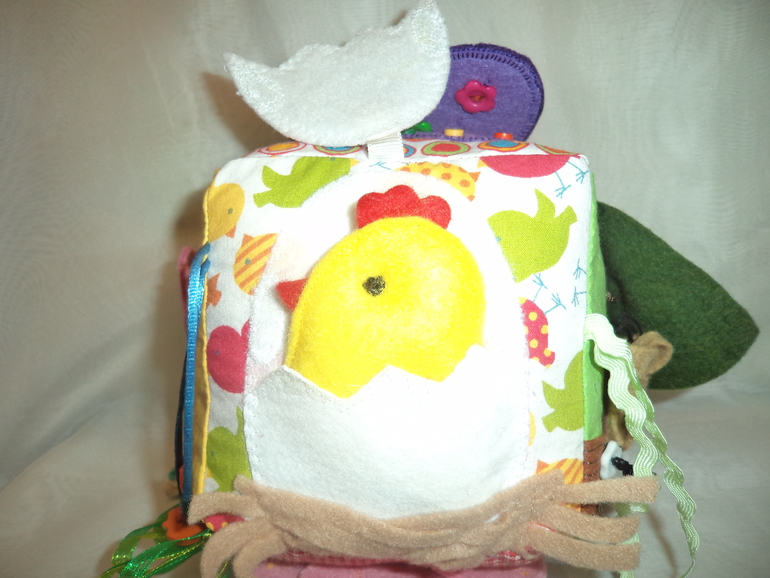 Развивающий кубик "Насекомые-птички и ёжик":)))