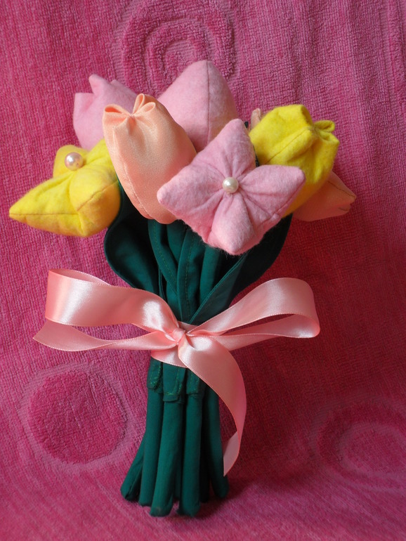 Букет тюльпанов из ткани