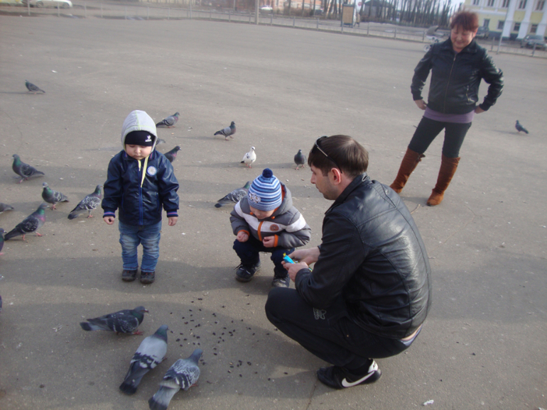 Немного нас :)