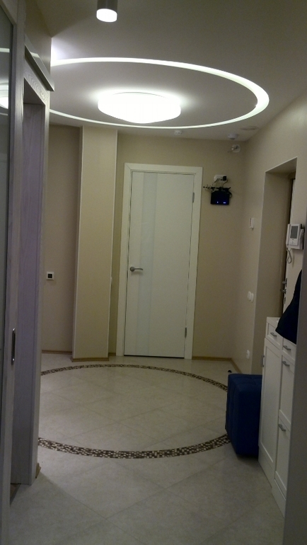 Прихожая-холл