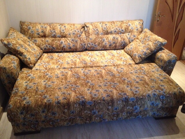 Продам диван с креслом