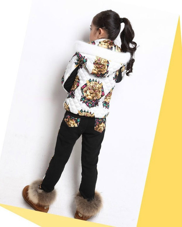Костюм тройка,на девочку.Утепленный.( под заказ)