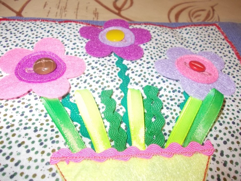 Книжка с Пятачками)