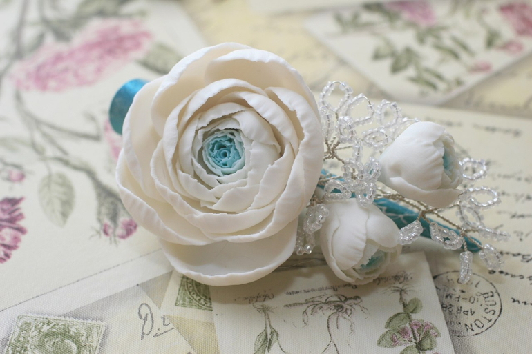 Зажимы для волос, венки, заколки из полимерной глины