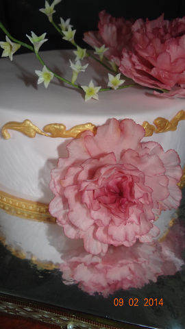 с пионами для замечательной женщины