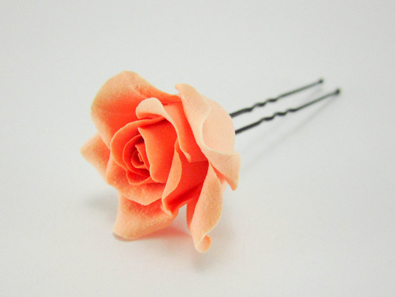 Шпильки с коралловыми розочками из японской глины