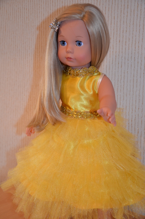 Нарядные платья для кукол