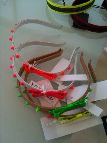 Simonetta , Fendi,  Cavalli  аксессуары (ободки,сумочки ,шляпки)